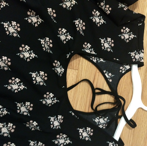 Black Floral Dress - Picture 5 of 5